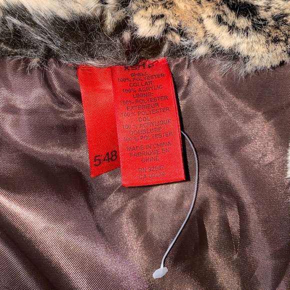 Faux Fur Vest - Picture 14 of 14